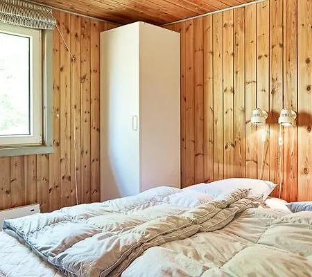 Two-bedroom Holiday In Aakirkeby 5 Vester Somarken