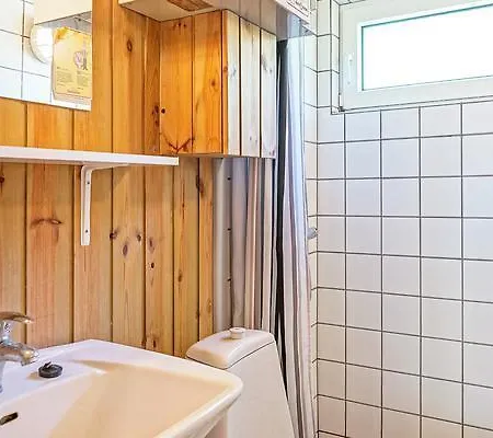 Casa vacanze Two-bedroom Holiday In Aakirkeby 5 *