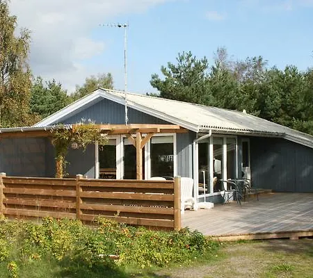 Casa vacanze Two-bedroom Holiday In Aakirkeby 5 Vester Somarken
